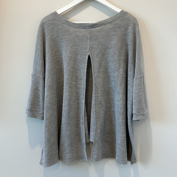 Free People America Oversized Split Back Gray Knit Sweater Top Loose Flowy Boho - Picture 7 of 8